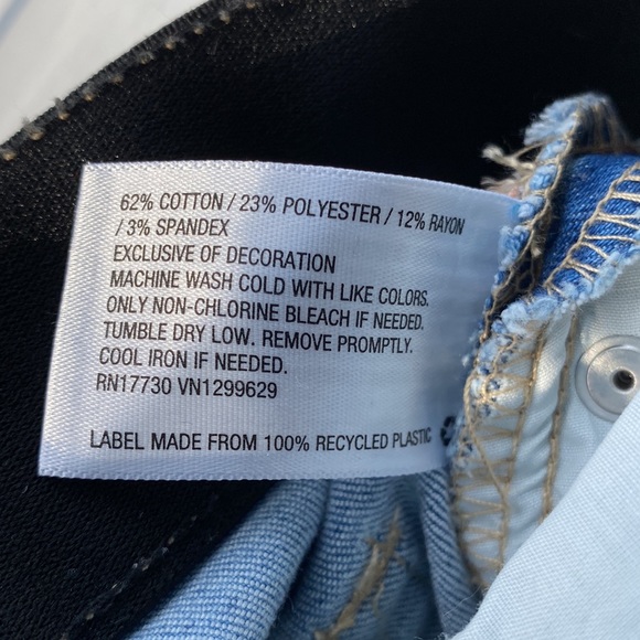 Knox Rose ladies cropped faded jeans. Size 12. Colourful side stripe. High rise. - Picture 10 of 14